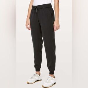 Lululemon On The Fly Women's Black Jogger Pants